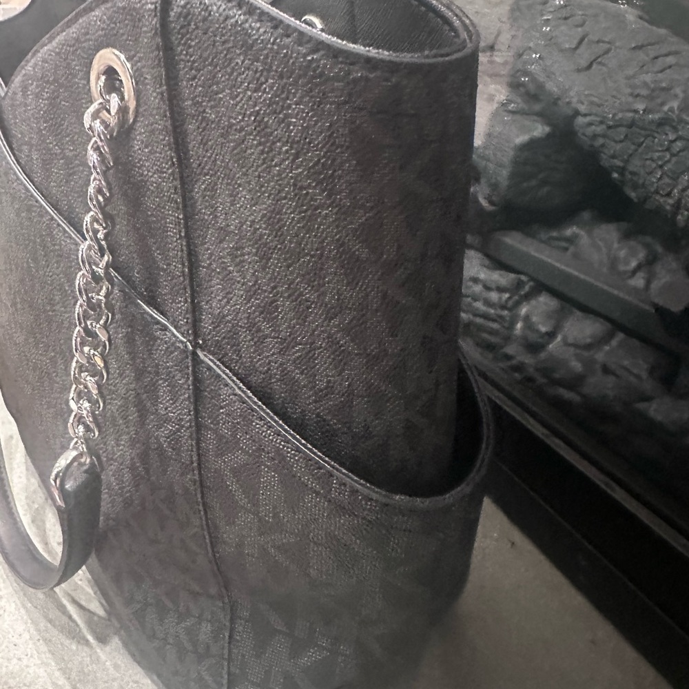 Michael Kors Signature Shoulder Bag Black/Gray - Picture 3 of 5